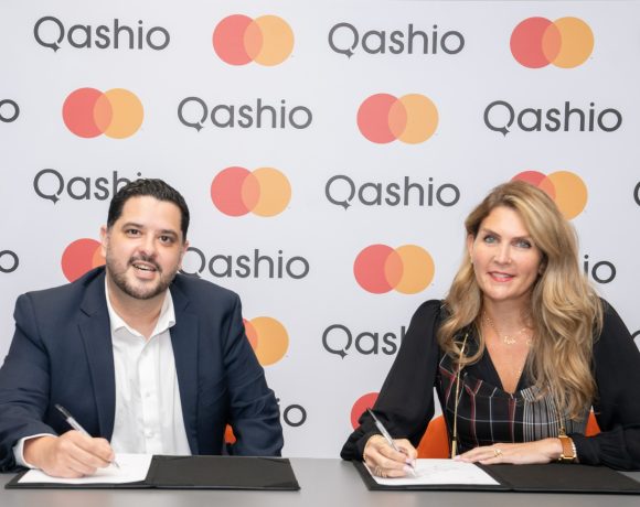 Mastercard and Qashio sign a pact. Image: Qashio