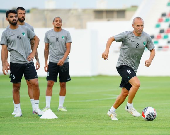 Andrés Iniesta training with Emirates Club in Ras Al Khaimah, UAE. Image: Emirates Club